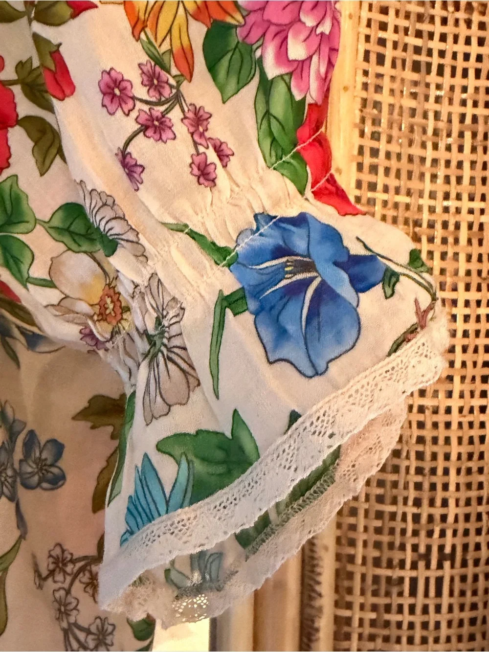 Spell Medium Valley of the dolls Floral Puff-Sleeve- Cream Multicolor top Blooms